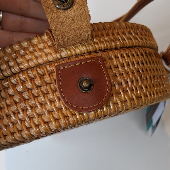 Round Rattan Crossbody / Shoulder Bag - Picture 2 of 6
